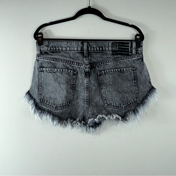 Revice Denim Sidekick Shorts in Acid Wash Black Size 30 - Picture 4 of 9